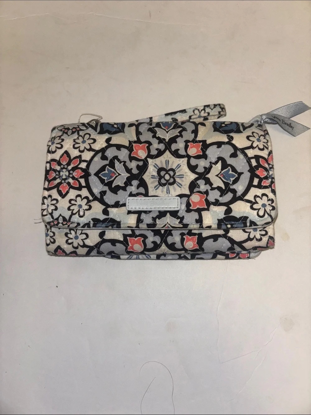 VERA BRADLEY…CANVAS WRISTLET/WALLET LOTS OF GRAYS LIGHT BLUE BLACK PINK BEIGE